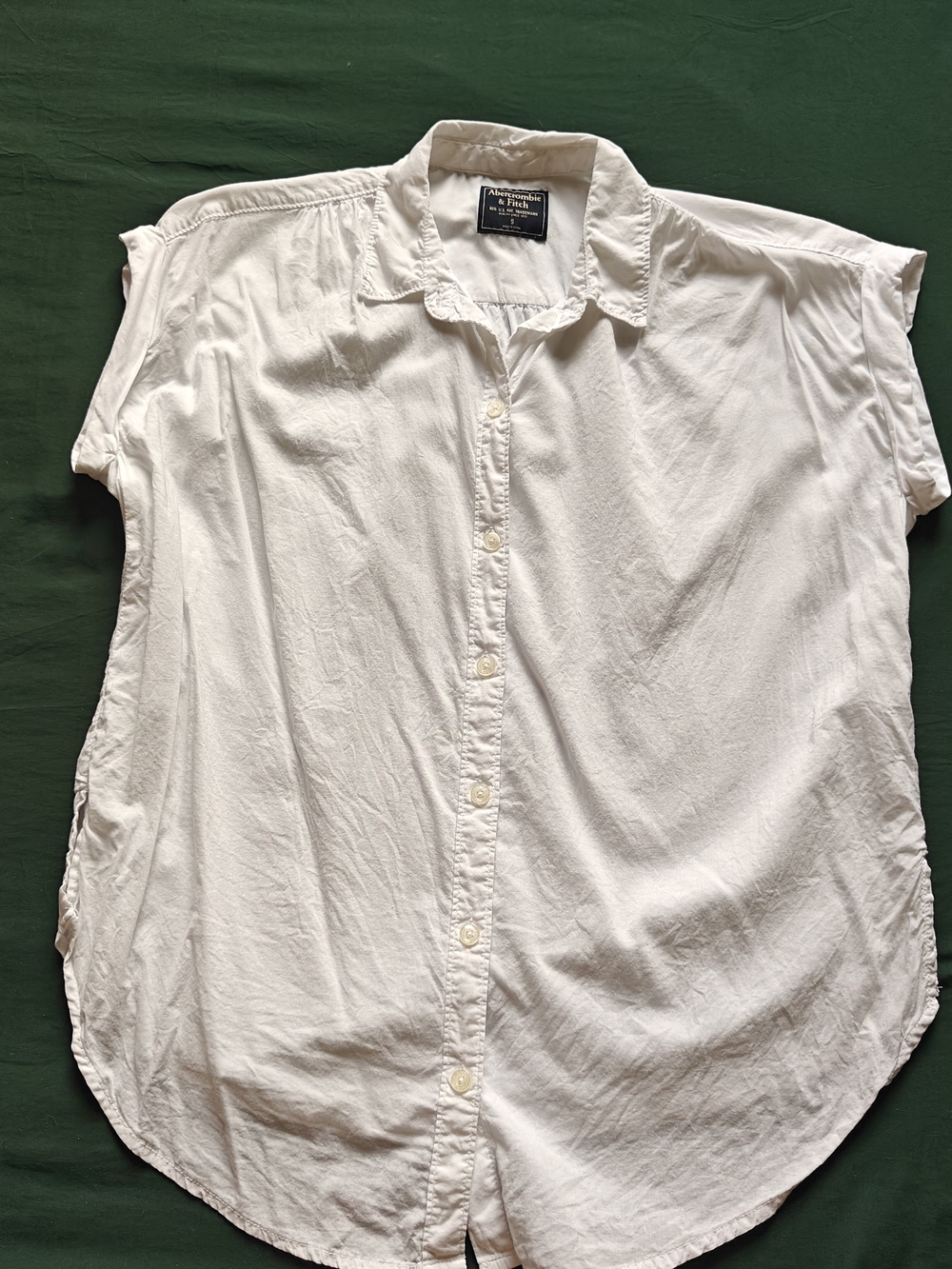 Abercrombie & Fitch Women White Solid Short Sleeve Collared Button Dress Shirt S